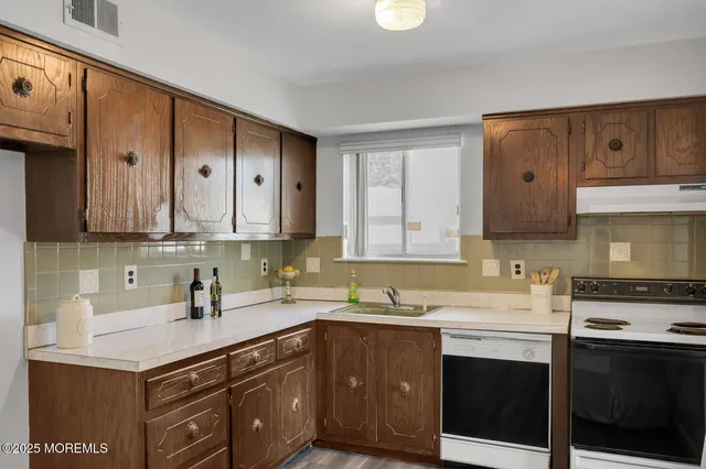 $619,500 | 16 Moak Drive, Hazlet, NJ 07730