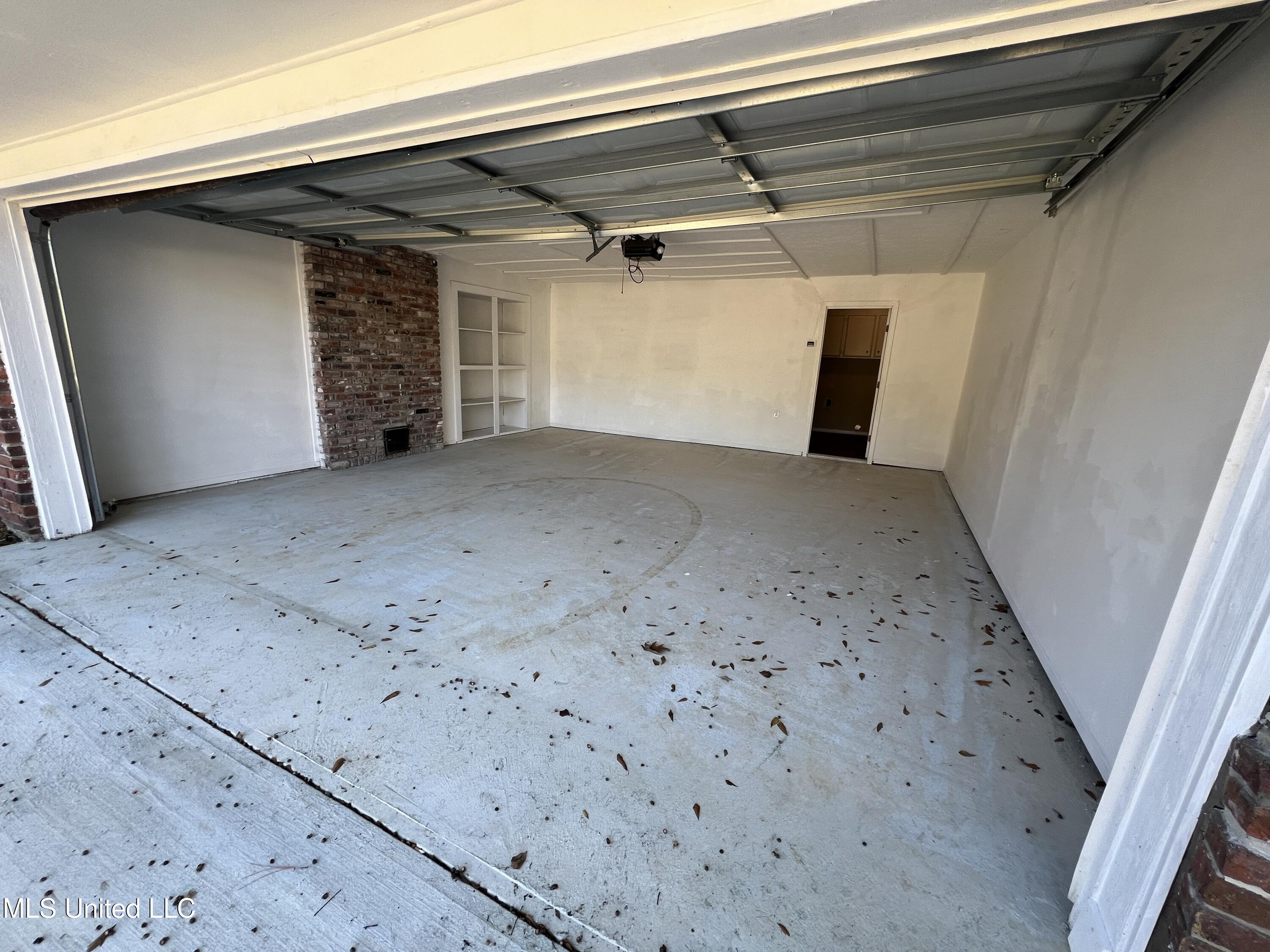 1504 Hawthorne Place Clinton, MS 39056 - Photo 5 of 24 IMG_0929