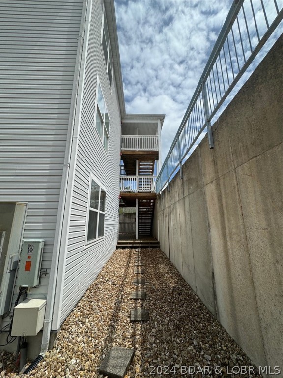 1091 Red Bud Road Osage Beach, MO 65065 - Photo 8 of 21