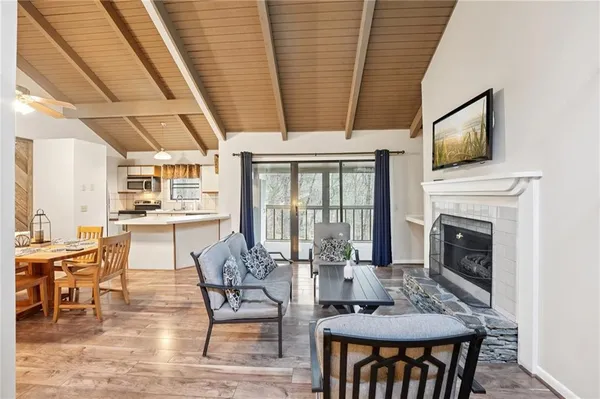 $318,000 | 135 Chestnut Rise Trail, Unit 441D, Big Canoe, GA 30143