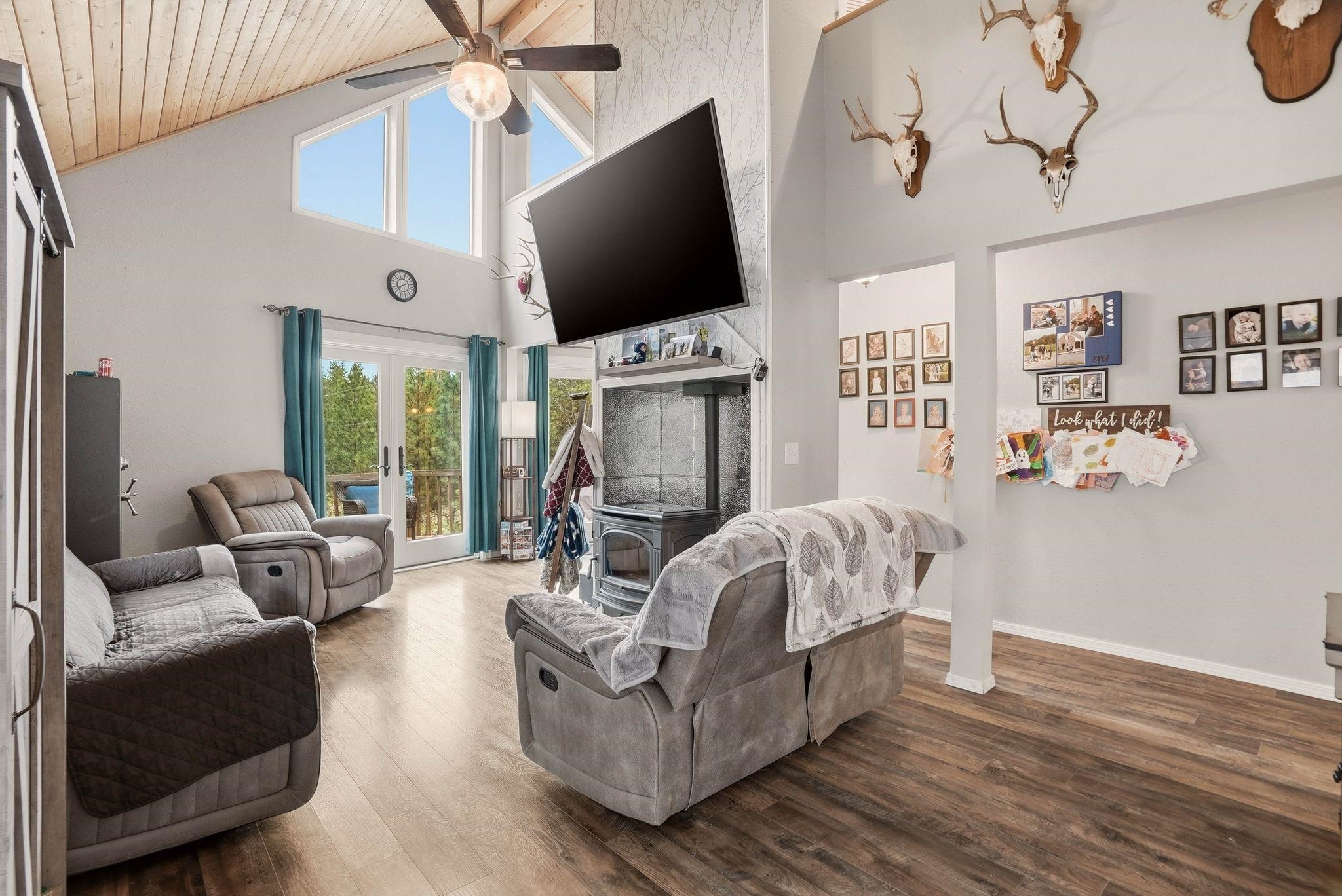 31965 Hawk Creek Ranch Road North Davenport, WA 99122 - Photo 4 of 34