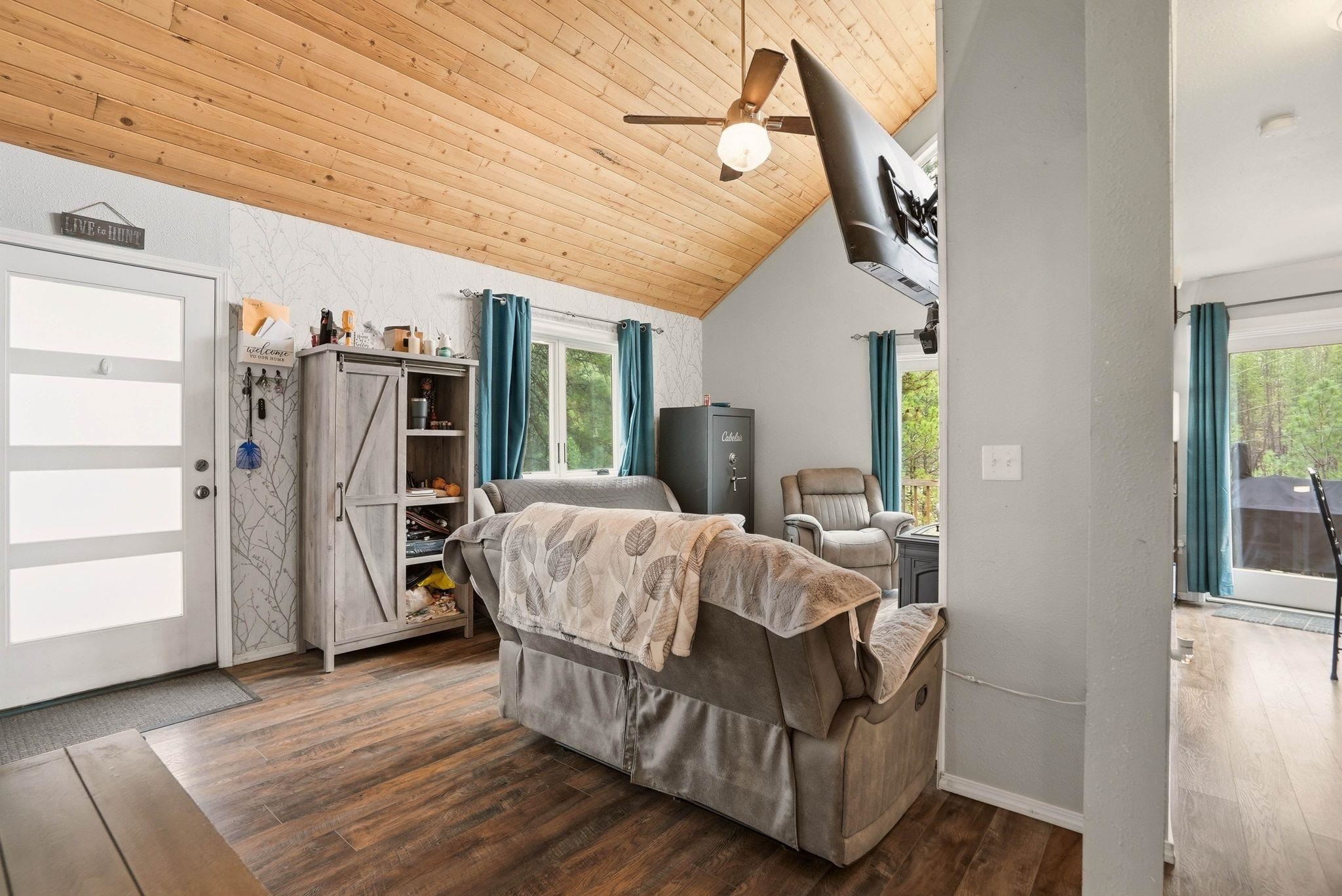 31965 Hawk Creek Ranch Road North Davenport, WA 99122 - Photo 5 of 34