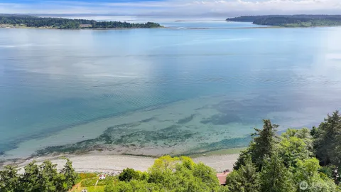 $950,000 | 1865 Seacrest Drive, Lummi Island, WA 98262