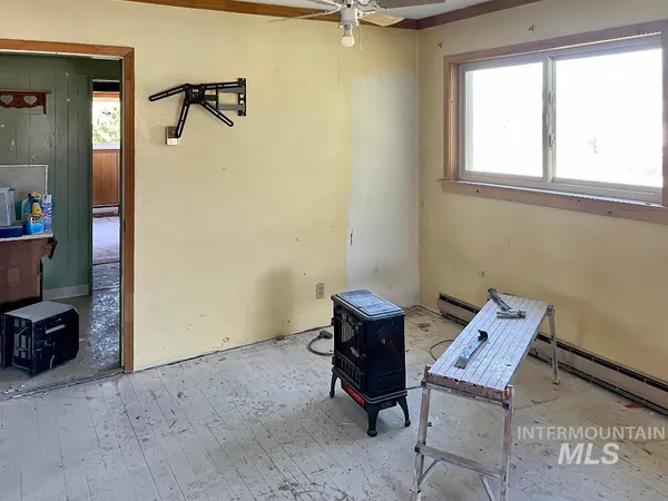 $275,000 | 101 South Hillcrest Road, Cascade, ID 83611