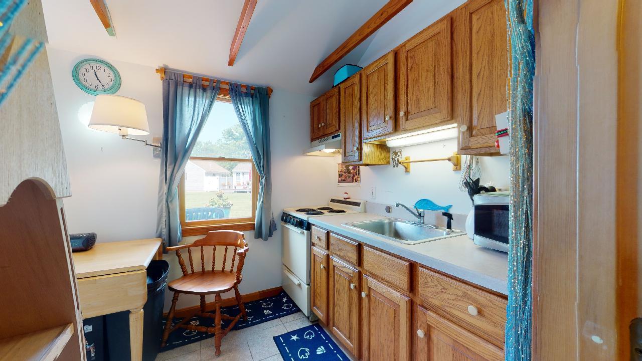 121 Shore Road, Unit 6 Truro, MA 02666 - Photo 8 of 22 121-Shore-Road-6-07312021_212453 - Copy