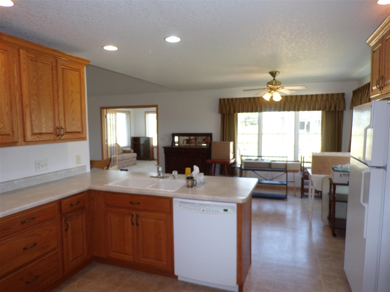 1487 Ridgeview Avenue West Liberty, IA 52776 - Photo 14 of 26 Gallery Image 14