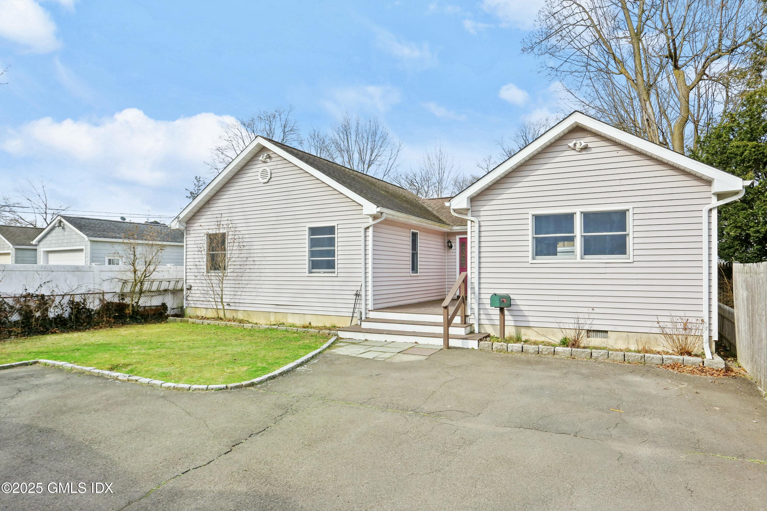 66.5 Prospect Street Greenwich, CT 06830 - Photo 16 of 17 tempImage6SSMxHF