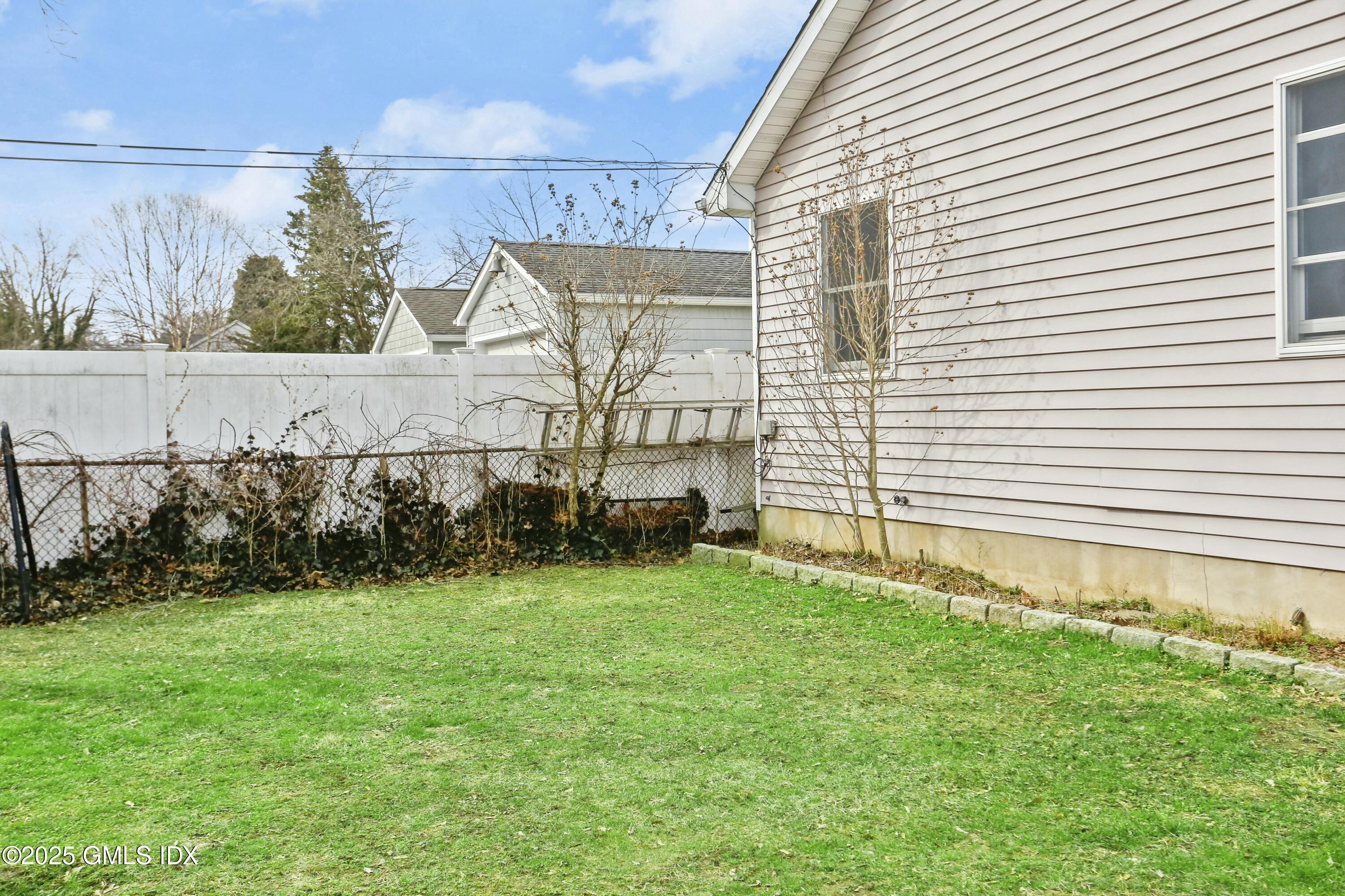 66.5 Prospect Street Greenwich, CT 06830 - Photo 4 of 17 tempImage7TDFWP