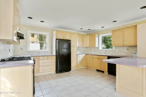 $3,995 | 66.5 Prospect Street, Greenwich, CT 06830