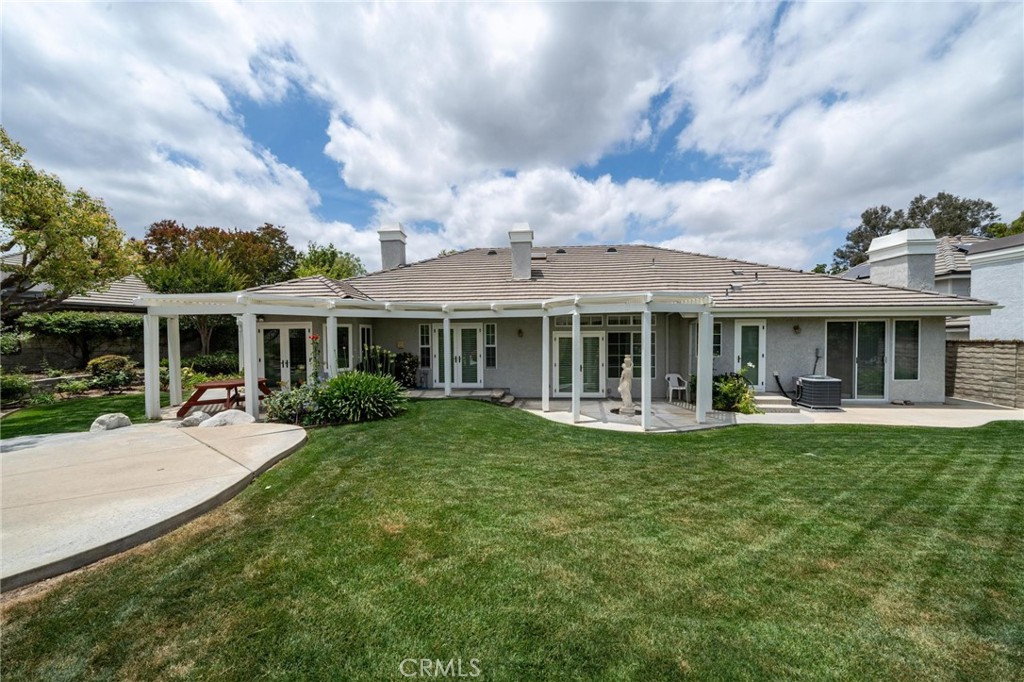 26072 Charing Cross Road Valencia, CA 91355 - Photo 24 of 105
