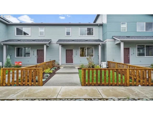 $446,999 | 422 Southwest 32nd Street, Battle Ground, WA 98604