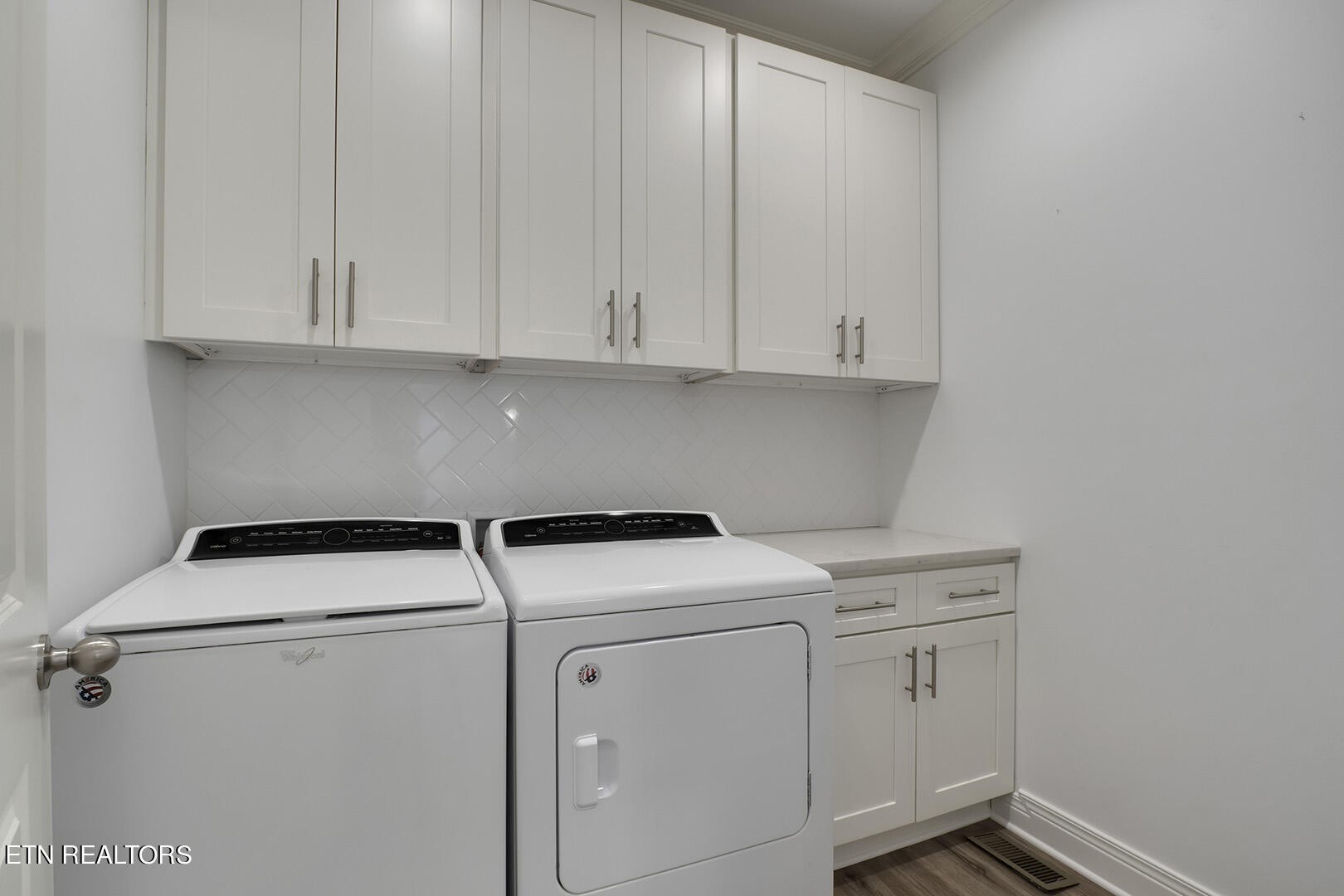 405 Beard Valley Road Maynardville, TN 37807 - Photo 17 of 60 a utility room with dryer and washer