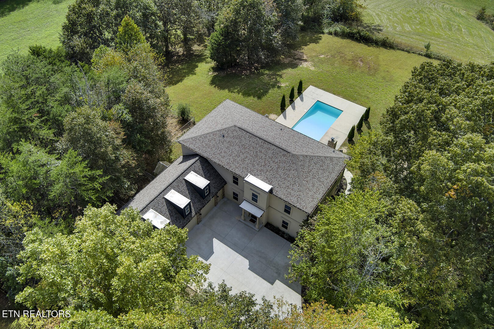 405 Beard Valley Road Maynardville, TN 37807 - Photo 2 of 60 an aerial view of a house having yard