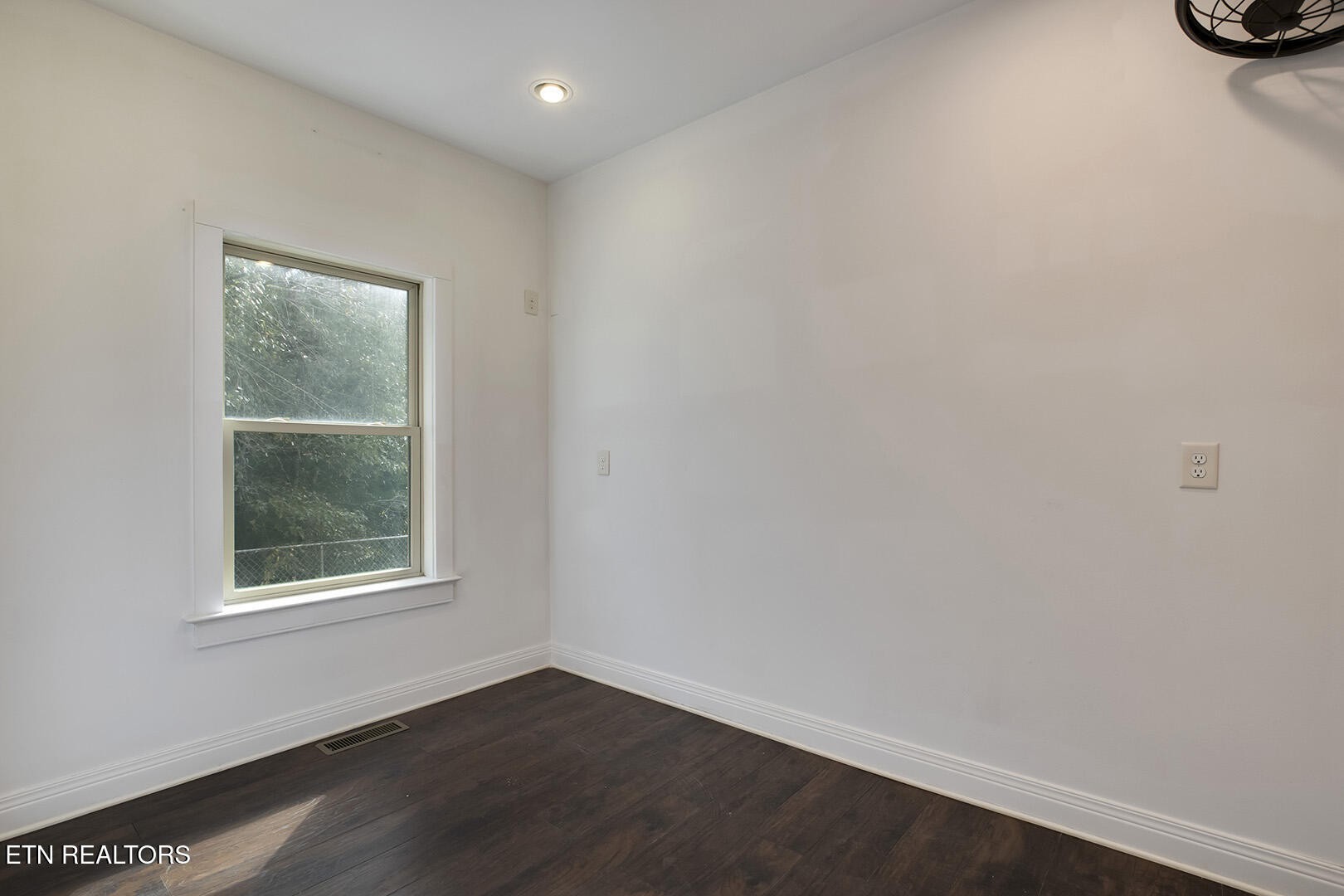 405 Beard Valley Road Maynardville, TN 37807 - Photo 41 of 60 an empty room with a window