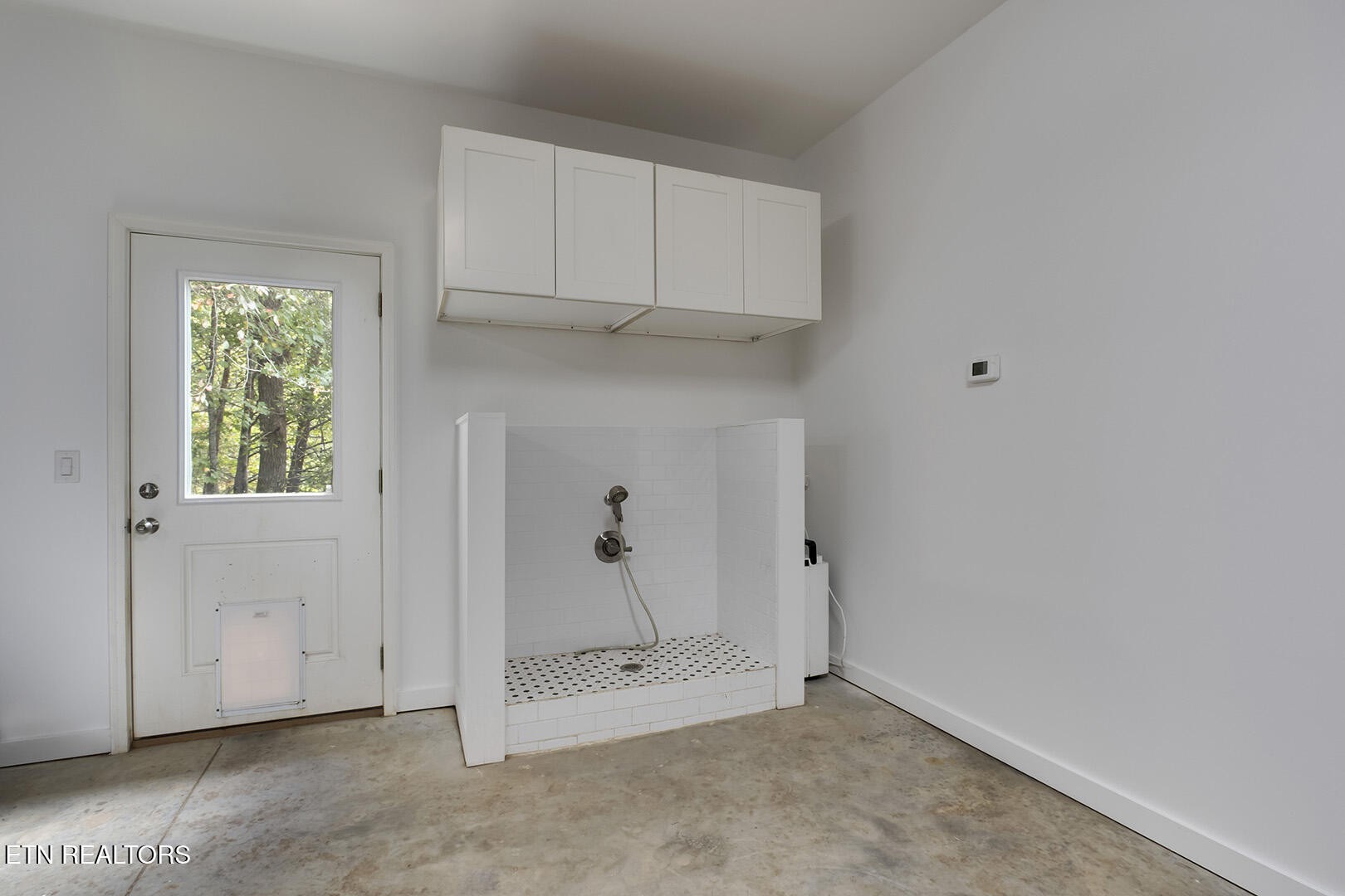 405 Beard Valley Road Maynardville, TN 37807 - Photo 42 of 60 a view of an empty room