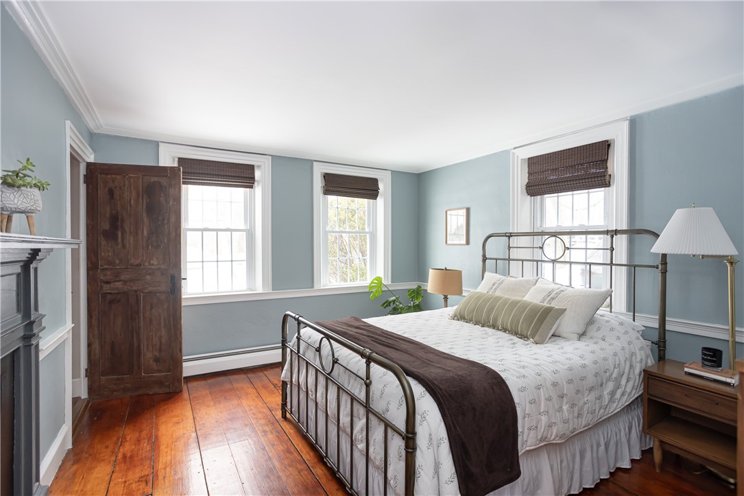 417 Middle Road Portsmouth, RI 02871 - Photo 19 of 32 Gallery Image 19