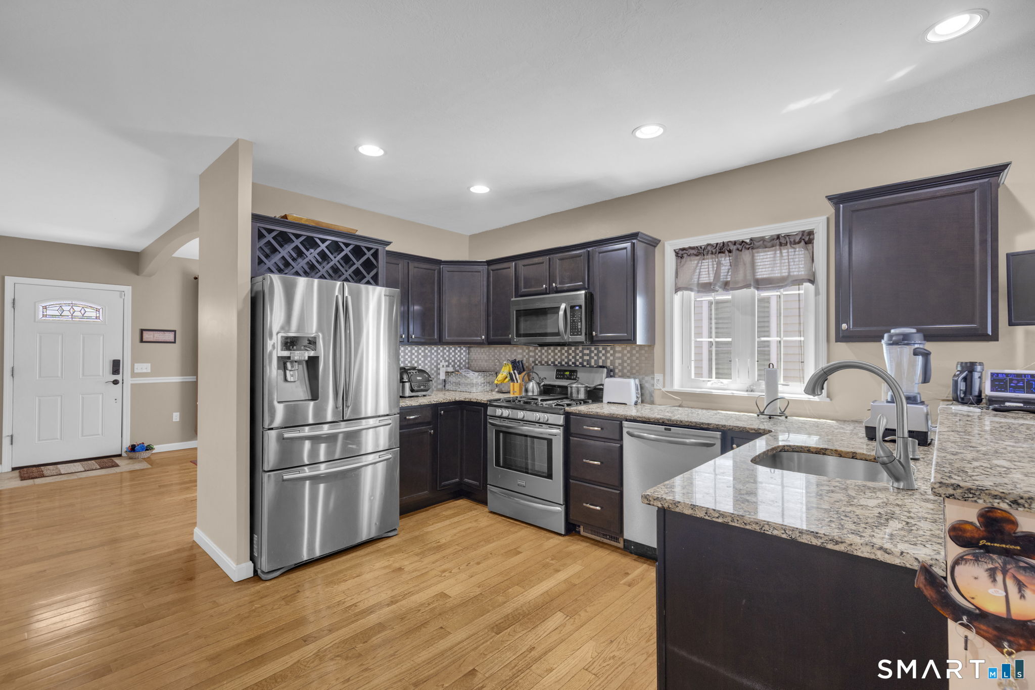 104 Benjamin Court Windsor, CT 06095 - Photo 6 of 40