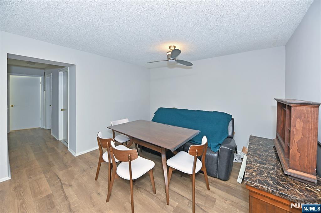 250 Larch Lane Mahwah, NJ 07430 - Photo 11 of 24 a view of a livingroom with furniture