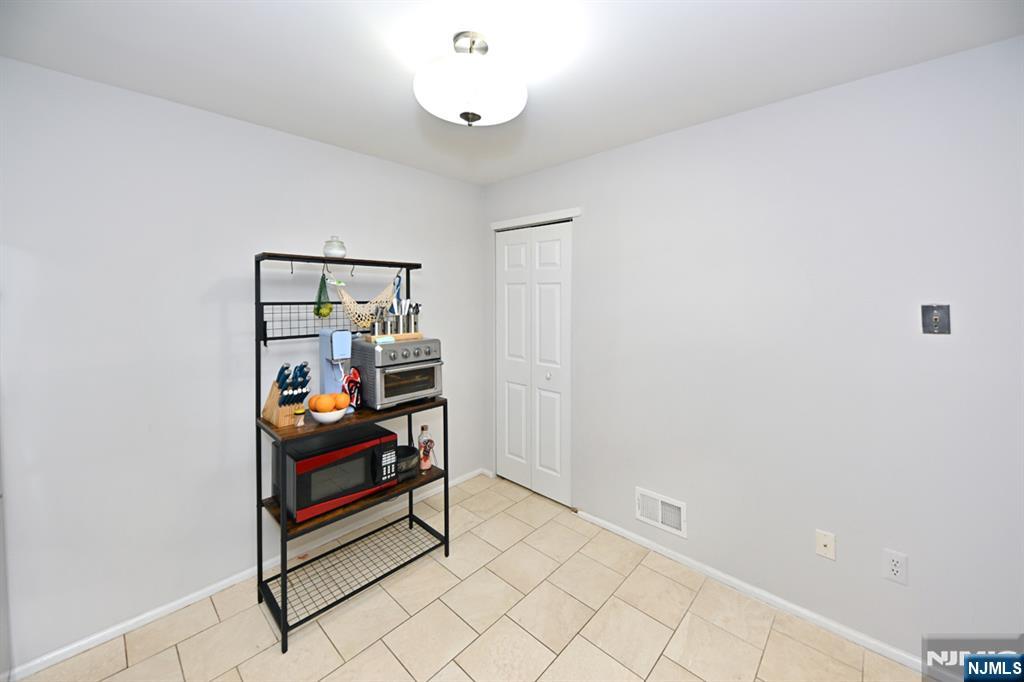 250 Larch Lane Mahwah, NJ 07430 - Photo 15 of 24 a view of room with toys