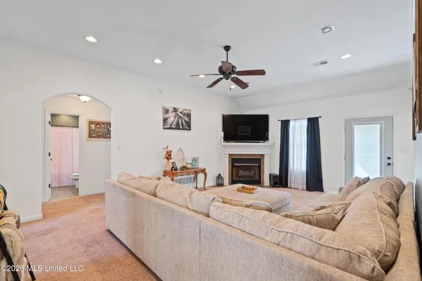 $340,000 | 695 Robertson Way, Hernando, MS 38632