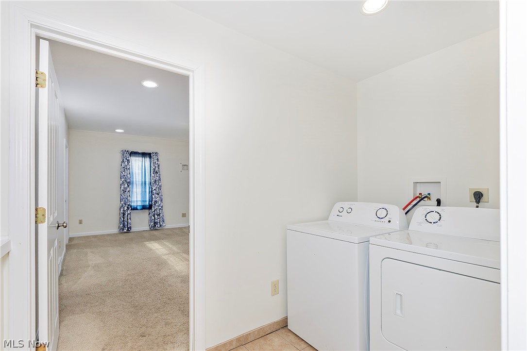 917 Brunswick Road Cleveland Heights, OH 44112 - Photo 16 of 42 Upstairs laundry off of the primary suite. Super convenient as all bedrooms near by.