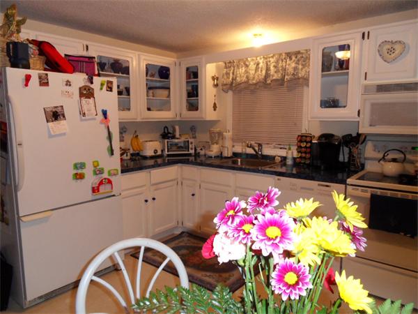 18 Cross Road, Unit 2 Uxbridge, MA 01569 - Photo 3 of 15 Gallery Image 3
