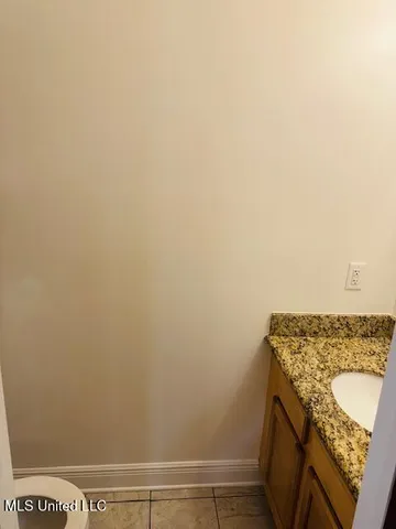 $1,250 | 590 Royal Oak Drive, Unit 13, Pass Christian, MS 39571