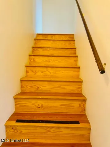 $1,250 | 590 Royal Oak Drive, Unit 13, Pass Christian, MS 39571