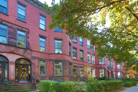 $3,475 | 1805 Beacon Street, Unit A, Brookline, MA 02445