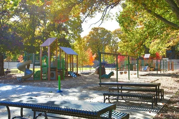 $3,395 | 1805 Beacon Street, Unit A, Brookline, MA 02445