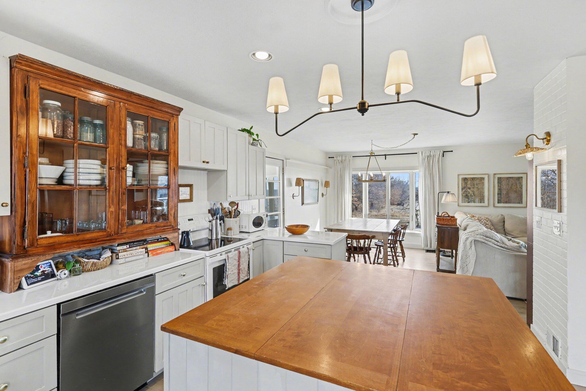 9080 Wheeler Road Homer, MI 49245 - Photo 7 of 30 008_file_6361