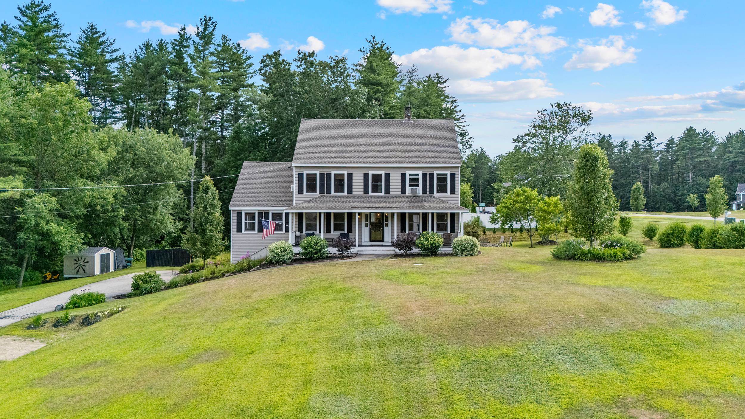 69 Litchfield Road Londonderry, NH 03053 - Photo 2 of 41