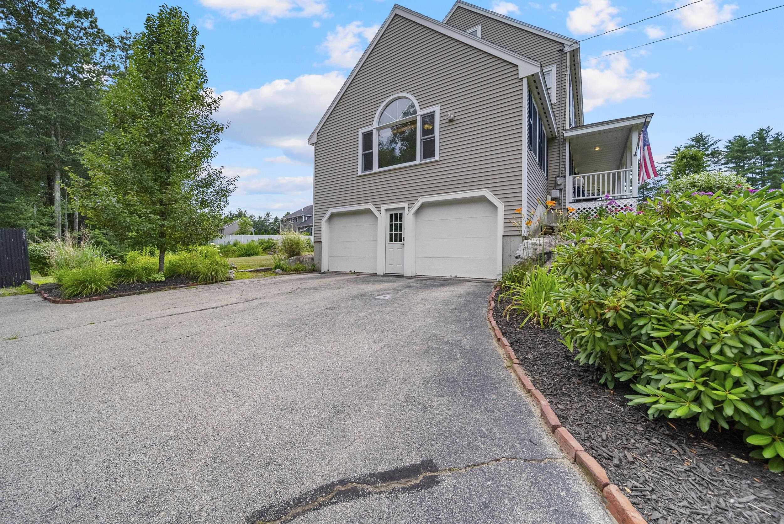 69 Litchfield Road Londonderry, NH 03053 - Photo 33 of 41