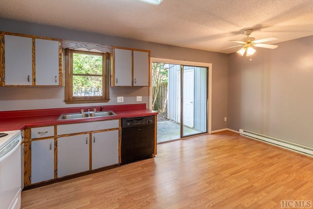 20 West Racoon Ridge, Unit 6A Sylva, NC 28779 - Photo 6 of 37 Gallery Image 6