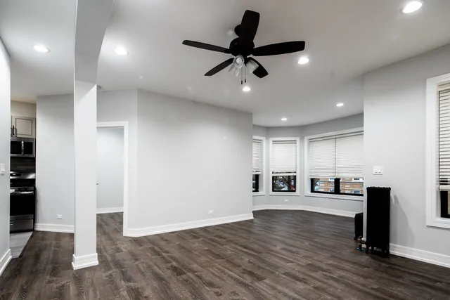 $2,333 | 6101 North Winthrop Avenue, Unit 1, Chicago, IL 60660