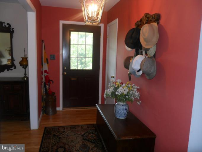 1042 Hook Road Westminster, MD 21157 - Photo 5 of 26 Interior (General)