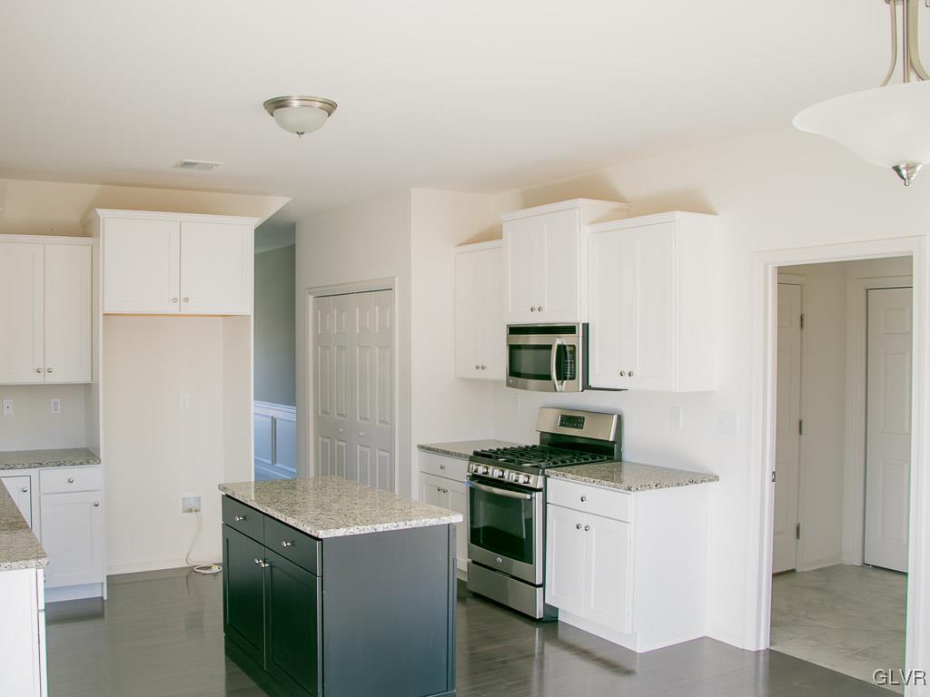 2614 English Ivy Road, Unit 206 Nazareth, PA 18064 - Photo 21 of 43 Gallery Image 21