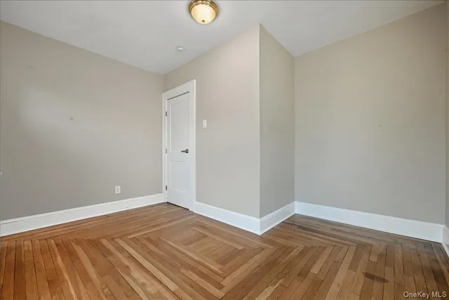 $649,999 | 160 Argyle Avenue, Uniondale, NY 11553