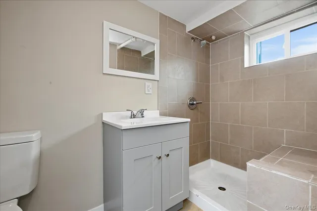 $649,999 | 160 Argyle Avenue, Uniondale, NY 11553