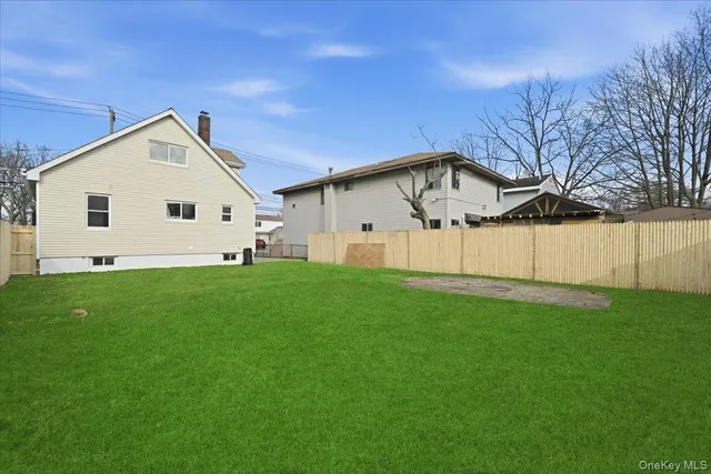 $649,999 | 160 Argyle Avenue, Uniondale, NY 11553