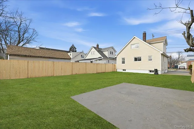 $649,999 | 160 Argyle Avenue, Uniondale, NY 11553