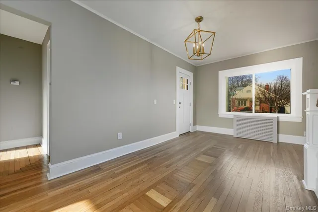 $649,999 | 160 Argyle Avenue, Uniondale, NY 11553