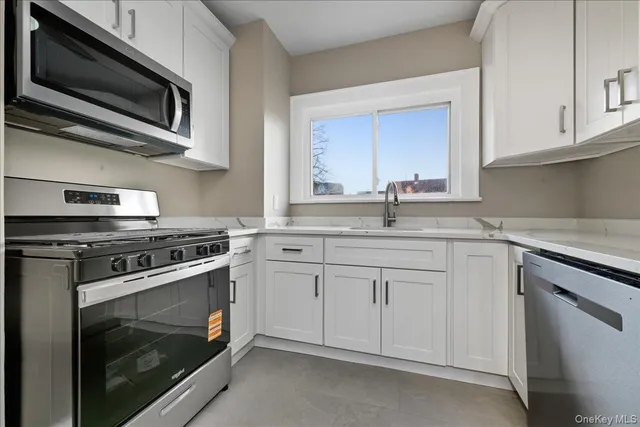 $649,999 | 160 Argyle Avenue, Uniondale, NY 11553