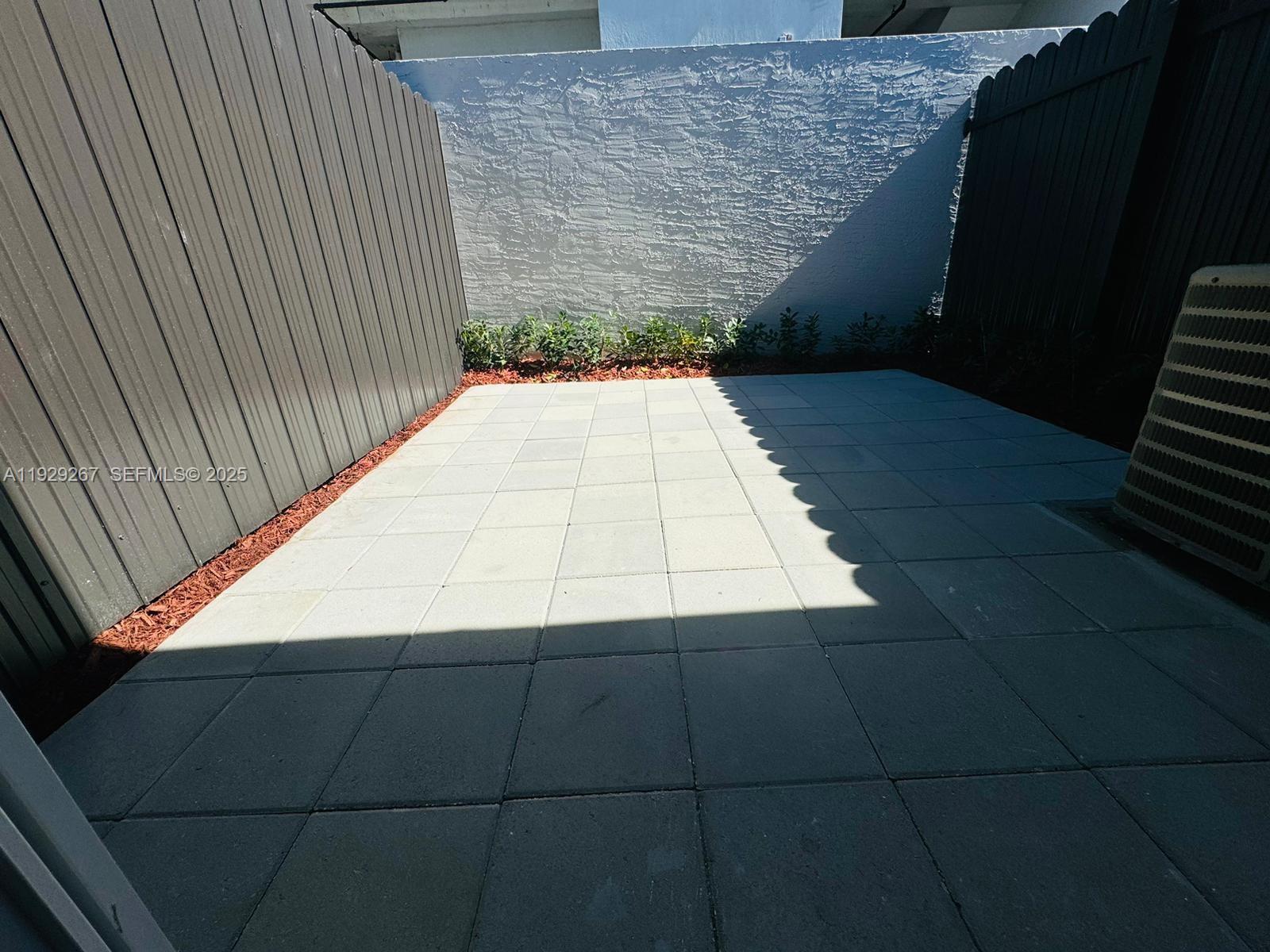 2940 West Flagler Street, Unit 4 Miami, FL 33135 - Photo 11 of 13 a view of backyard with a small space