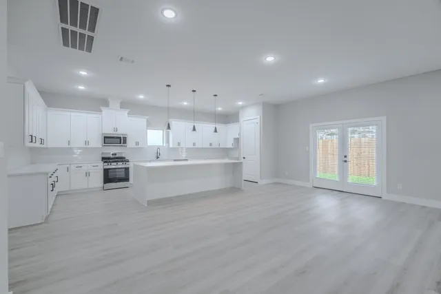 $380,000 | 2618 Piemonte Avenue Cir Spring, Spring, TX 77388