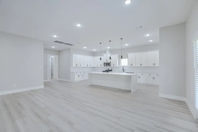 $380,000 | 2618 Piemonte Avenue Cir Spring, Spring, TX 77388