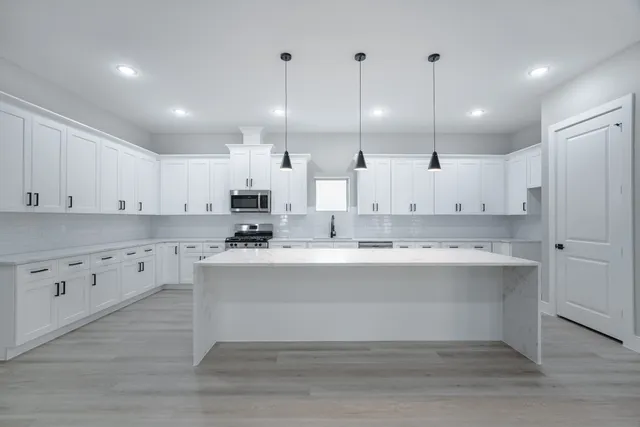 $380,000 | 2618 Piemonte Avenue Cir Spring, Spring, TX 77388