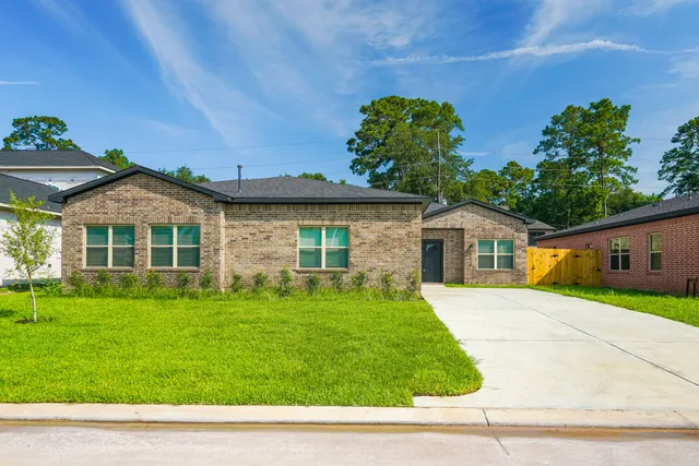 $380,000 | 2618 Piemonte Avenue Cir Spring, Spring, TX 77388