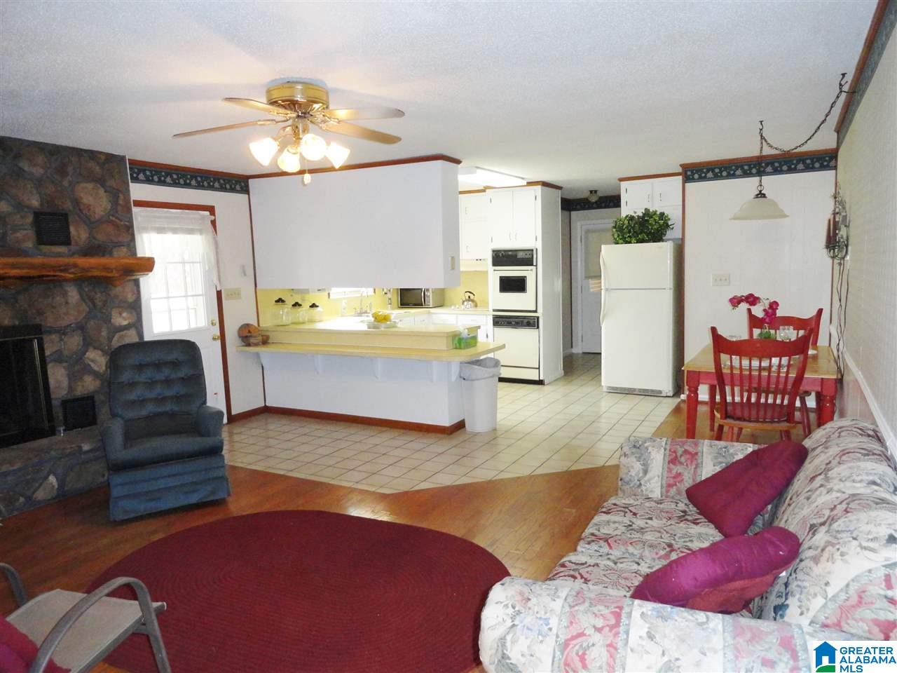 1017 Treehaven Drive Adamsville, AL 35005 - Photo 9 of 38