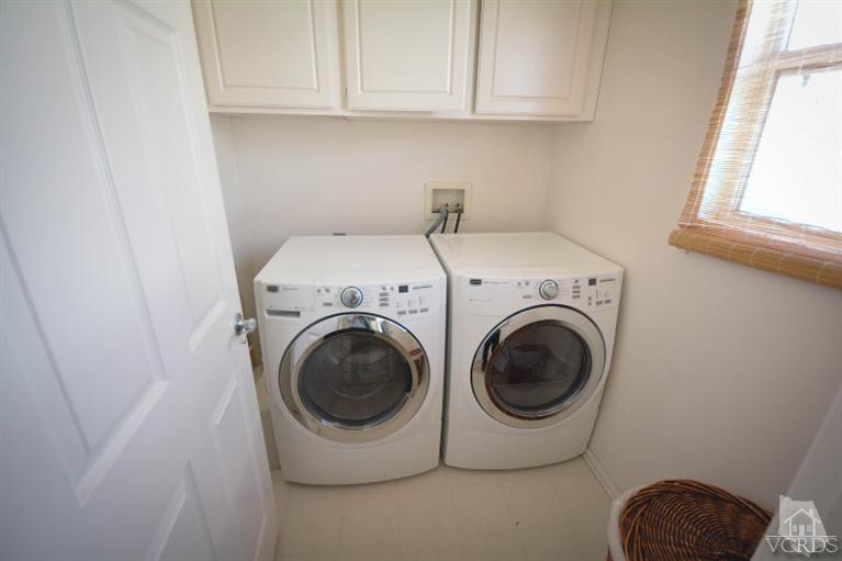 843 Pivot Point Way Oxnard, CA 93035 - Photo 11 of 21 a utility room with dryer and washer